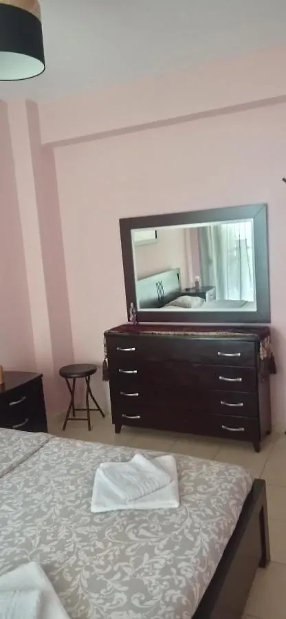 Soyzana Family Apartment Peraia