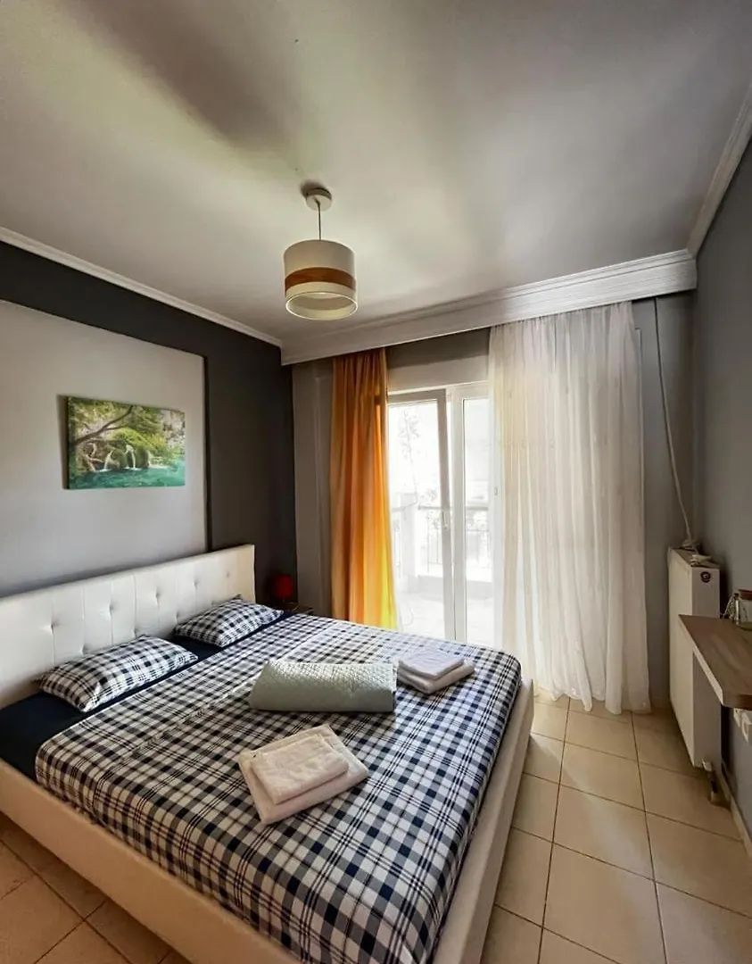 Soyzana Family Apartment Peraia