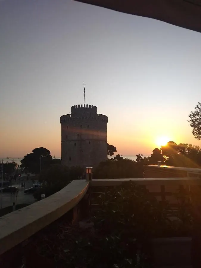 Soyzana Family Apartment Peraia